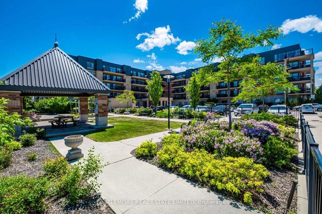 412 - 8026 Kipling Ave N, Condo with 2 bedrooms, 1 bathrooms and 1 parking in Vaughan ON | Image 8