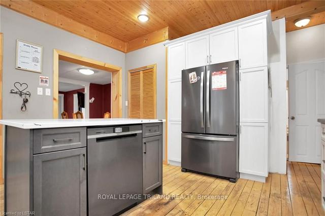263 King St, House detached with 3 bedrooms, 2 bathrooms and 4 parking in Southwest Middlesex ON | Image 7
