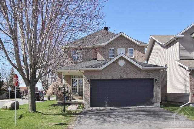 35 Upminster Way, House detached with 4 bedrooms, 3 bathrooms and 4 parking in Ottawa ON | Image 1