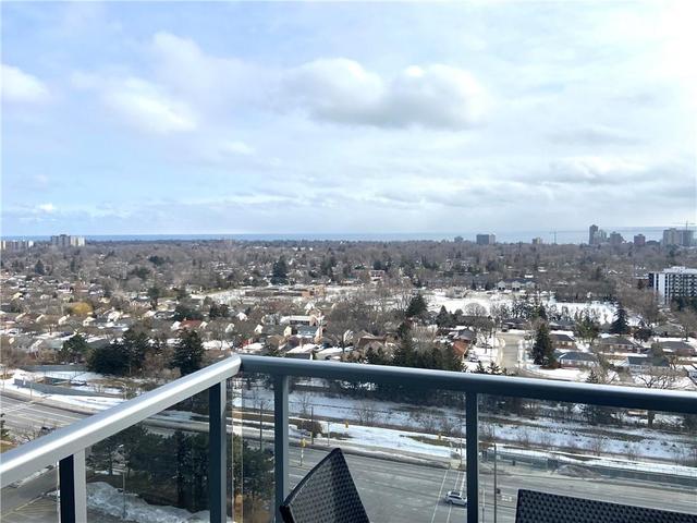 1705 - 2093 Fairview Street, Condo with 2 bedrooms, 1 bathrooms and 1 parking in Burlington ON | Image 4