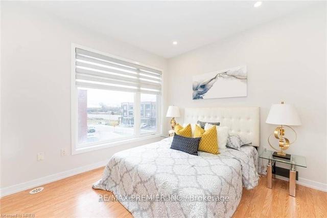 1 Antrin St, House attached with 2 bedrooms, 3 bathrooms and 2 parking in Vaughan ON | Image 9