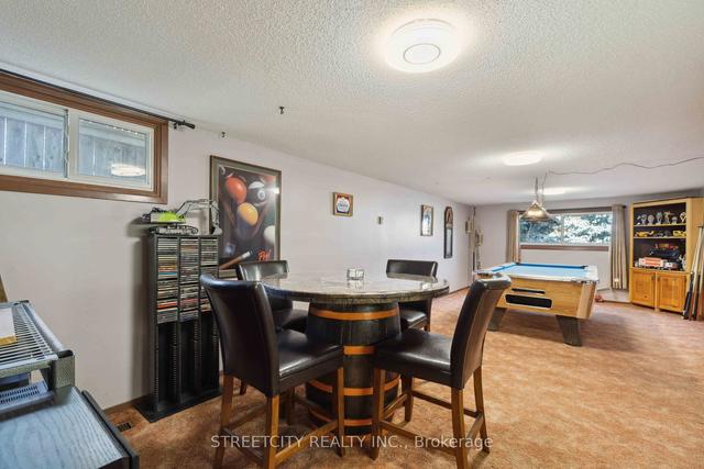 1231 Amsterdam Crt N, House detached with 3 bedrooms, 2 bathrooms and 5 parking in Sarnia ON | Image 5