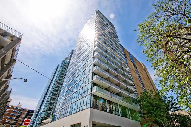 2009 - 210 Simcoe St, Condo with 1 bedrooms, 1 bathrooms and 1 parking in Toronto ON | Card Image