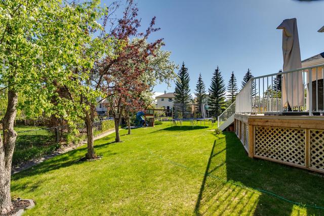 343 Mt Sparrowhawk Place Se, House detached with 3 bedrooms, 3 bathrooms and 4 parking in Calgary AB | Image 30