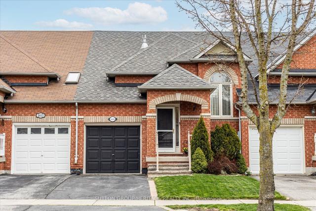 1811 Woodgate Crt, House attached with 2 bedrooms, 2 bathrooms and 2 parking in Oshawa ON | Image 1