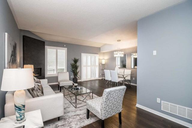 1166 Upper Village Dr, Townhouse with 3 bedrooms, 3 bathrooms and 3 parking in Mississauga ON | Image 9
