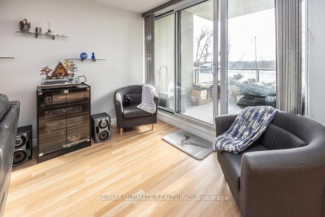 115 - 75 Emmett Ave, Condo with 3 bedrooms, 2 bathrooms and 1 parking in Toronto ON | Image 3