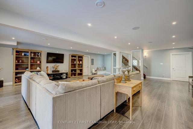 28 - 567 Rosecliffe Terr, Condo with 5 bedrooms, 3 bathrooms and 4 parking in London ON | Image 5