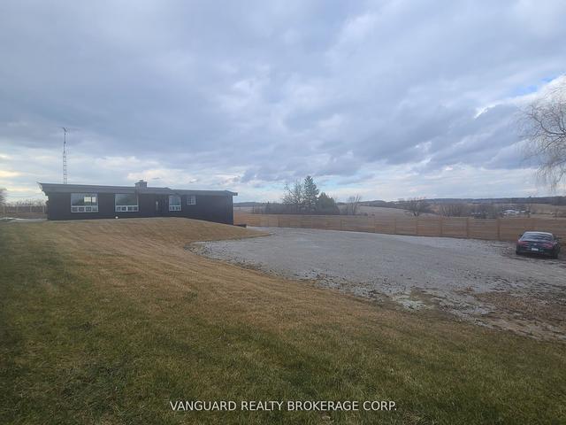 13900 Highway 27, House detached with 3 bedrooms, 2 bathrooms and 18 parking in King ON | Image 34