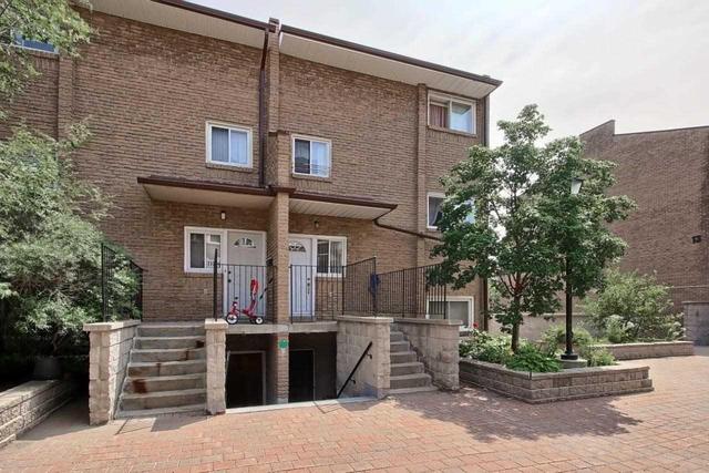 112 - 50 Scarborough Golf Clu Rd, Townhouse with 3 bedrooms, 2 bathrooms and 1 parking in Toronto ON | Image 1