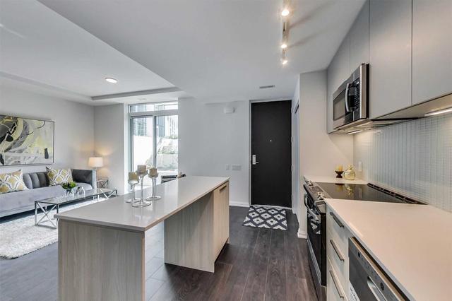 th52 - 10 Brin Dr, Townhouse with 3 bedrooms, 2 bathrooms and 1 parking in Toronto ON | Image 6