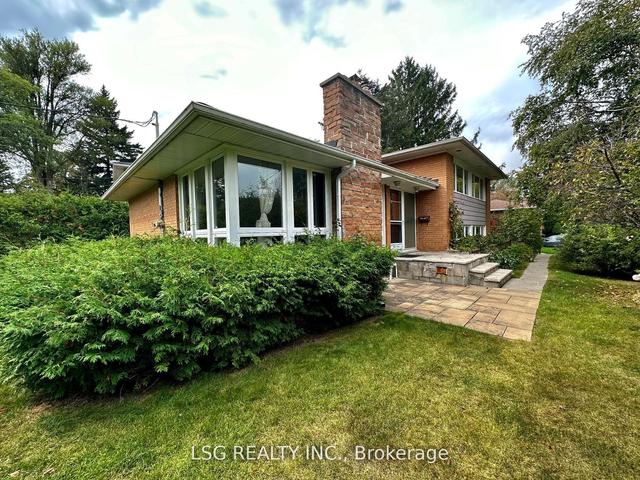 59 Ravenscroft Circ, House detached with 3 bedrooms, 3 bathrooms and 4 parking in Toronto ON | Image 21