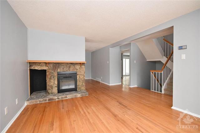 1080 Avignon Court, Home with 3 bedrooms, 3 bathrooms and 2 parking in Ottawa ON | Image 6