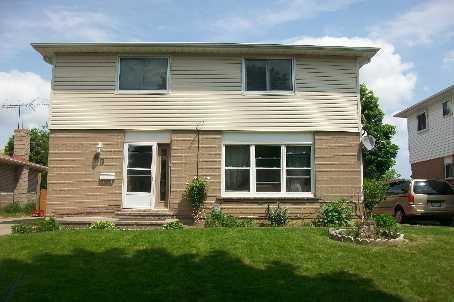 80 Howell Sq, House detached with 4 bedrooms, 3 bathrooms and 4 parking in Toronto ON | Image 1