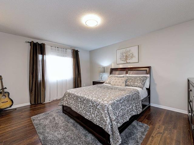 34 Ventura Ave, House detached with 4 bedrooms, 4 bathrooms and 4 parking in Brampton ON | Image 9