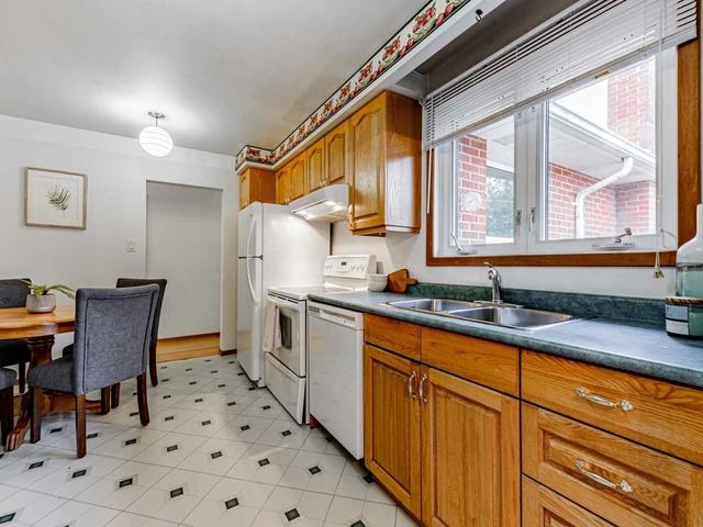 26 Bendale Blvd, House detached with 3 bedrooms, 3 bathrooms and 4 parking in Toronto ON | Image 5