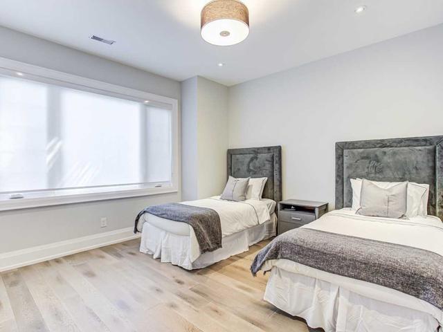 82 Regina Ave, House detached with 6 bedrooms, 6 bathrooms and 3 parking in Toronto ON | Image 8