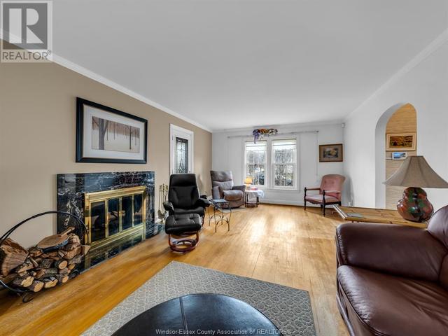 1201 Pelissier, House detached with 3 bedrooms, 2 bathrooms and null parking in Windsor ON | Image 9