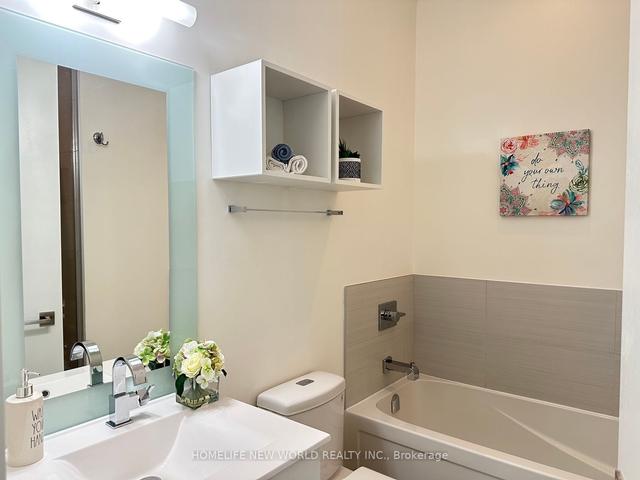 1421 - 111 St Clair Ave W, Condo with 2 bedrooms, 2 bathrooms and 0 parking in Toronto ON | Image 10