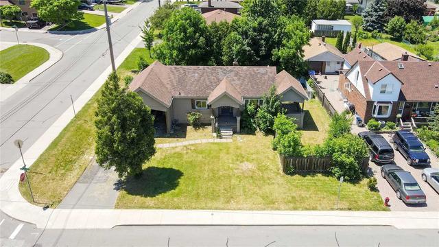 368 Caledon Ave, House detached with 3 bedrooms, 0 bathrooms and 3 parking in Hamilton ON | Image 10