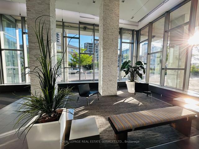 1908 - 360 Square One Dr, Condo with 1 bedrooms, 2 bathrooms and 1 parking in Mississauga ON | Image 9