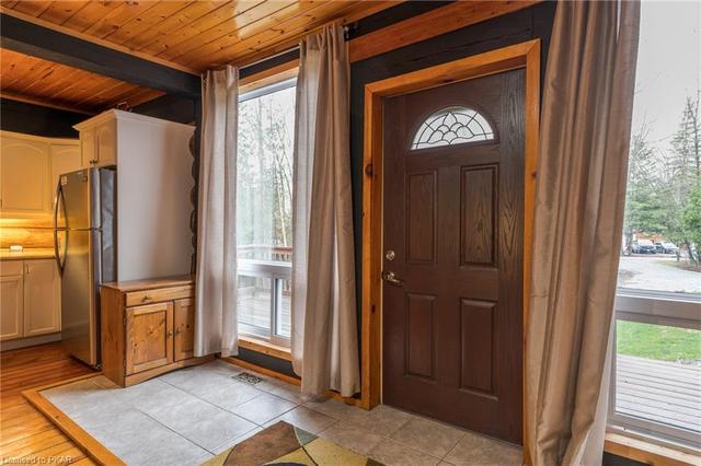91 East Beehive Road, House detached with 4 bedrooms, 2 bathrooms and null parking in Kawartha Lakes ON | Image 5