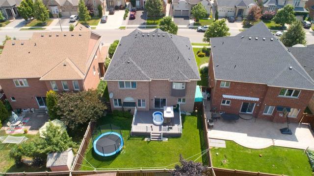 38 Eiffel Blvd, House detached with 4 bedrooms, 3 bathrooms and 8 parking in Brampton ON | Image 17