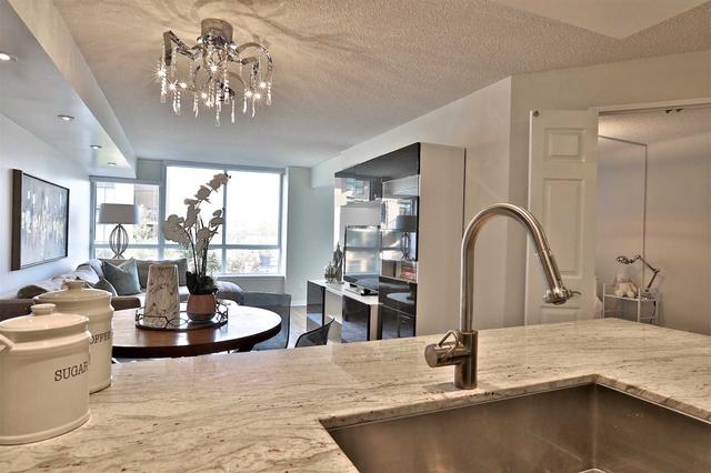 522 - 801 King St W, Condo with 2 bedrooms, 2 bathrooms and 1 parking in Toronto ON | Image 27