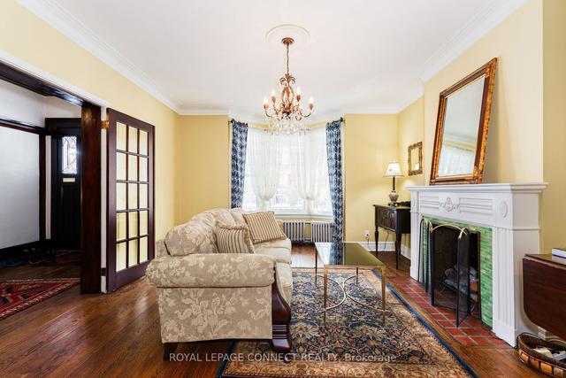 149 Springhurst Ave, House detached with 6 bedrooms, 5 bathrooms and 0 parking in Toronto ON | Image 6
