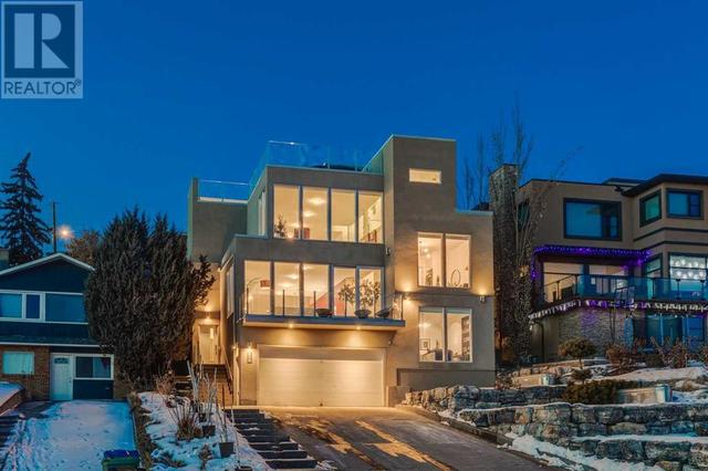 856 Bridge Crescent Ne, House detached with 5 bedrooms, 3 bathrooms and 3 parking in Calgary AB | Image 2
