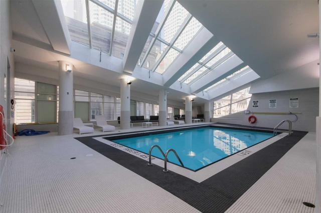 1801 - 8 The Esplanade Ave, Condo with 1 bedrooms, 1 bathrooms and null parking in Toronto ON | Image 17