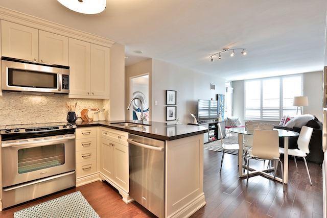 1001 - 35 Merton St, Condo with 1 bedrooms, 1 bathrooms and 1 parking in Toronto ON | Image 2