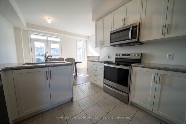 3036 Islington Ave, House attached with 3 bedrooms, 3 bathrooms and 2 parking in Toronto ON | Image 4
