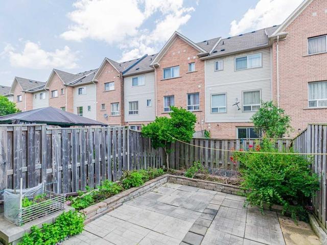 7 Brisby Mews, Townhouse with 3 bedrooms, 4 bathrooms and 2 parking in Toronto ON | Image 20