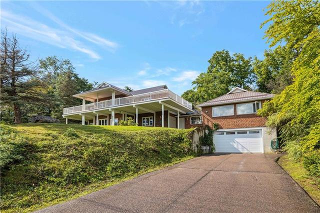 4196 Calabogie Road, House detached with 4 bedrooms, 4 bathrooms and 12 parking in Greater Madawaska ON | Image 2