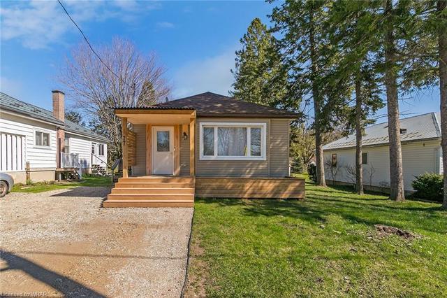 77 Catherine Street, House detached with 4 bedrooms, 1 bathrooms and 3 parking in North Huron ON | Image 1