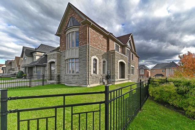 679 Valley Vista Dr, House detached with 4 bedrooms, 4 bathrooms and 6 parking in Vaughan ON | Image 12