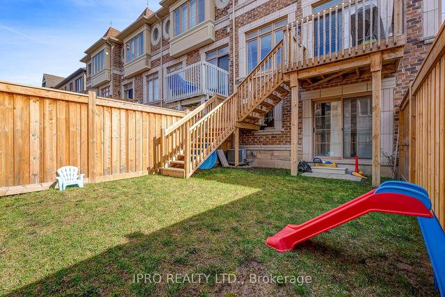 62 Farooq Blvd, House attached with 3 bedrooms, 4 bathrooms and 2 parking in Vaughan ON | Image 33