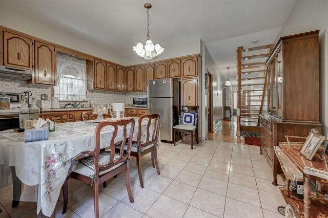 214 Yarmouth Rd, House detached with 4 bedrooms, 3 bathrooms and 2 parking in Toronto ON | Image 33