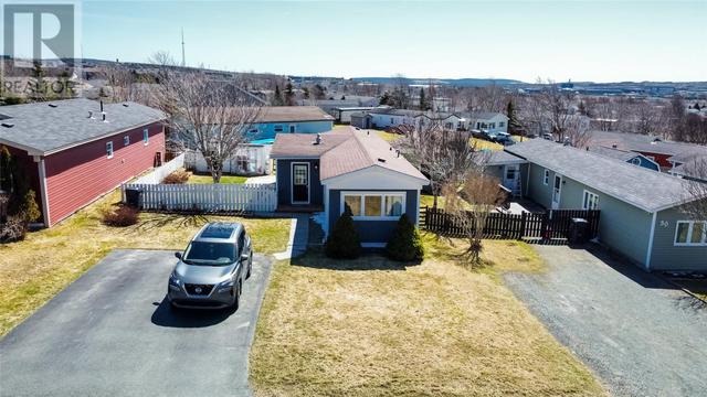 32 Pinegrove Drive, House detached with 2 bedrooms, 1 bathrooms and null parking in Paradise NL | Image 21