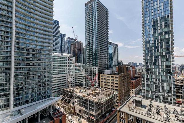 1501 - 290 Adelaide St W, Condo with 2 bedrooms, 1 bathrooms and 0 parking in Toronto ON | Image 10