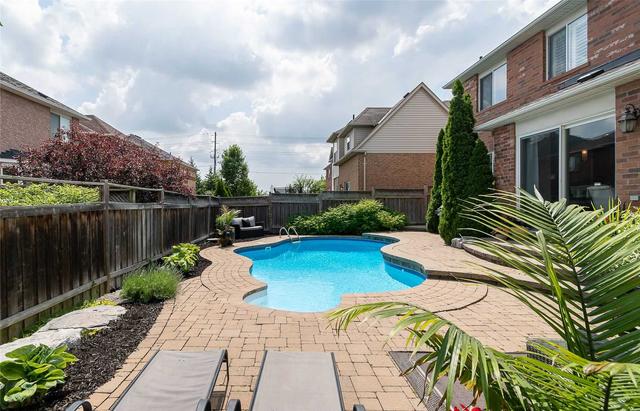1311 Ellenton Cres, House detached with 4 bedrooms, 3 bathrooms and 4 parking in Milton ON | Image 29