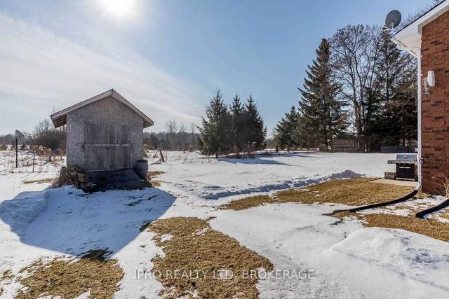 2063 Highway 11, House detached with 2 bedrooms, 1 bathrooms and 8 parking in Oro Medonte ON | Image 28