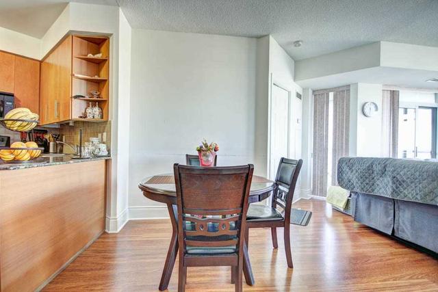 1502 - 310 Burnhamthorpe Rd W, Condo with 2 bedrooms, 2 bathrooms and 1 parking in Mississauga ON | Image 8