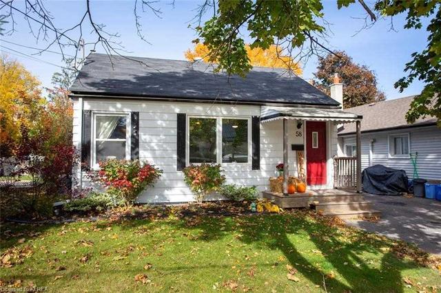 58 Glenelg St E, House detached with 3 bedrooms, 1 bathrooms and 3 parking in Kawartha Lakes ON | Image 1