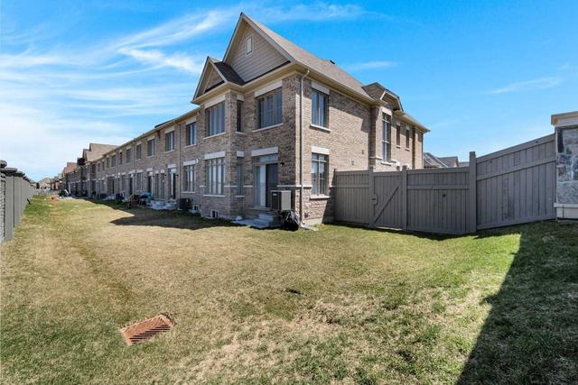 56 Folgate Cres Rd, House attached with 4 bedrooms, 3 bathrooms and 3 parking in Brampton ON | Image 26
