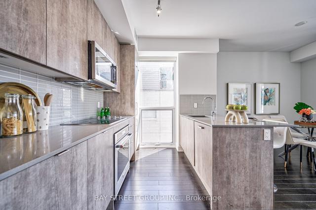 307 - 181 Bedford Rd, Condo with 3 bedrooms, 2 bathrooms and 0 parking in Toronto ON | Image 2