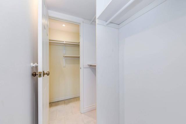 9d - 66 Collier St, Condo with 3 bedrooms, 2 bathrooms and 1 parking in Toronto ON | Image 13