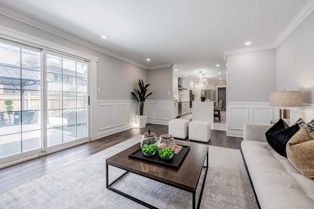 3 Logwood Crt, House detached with 4 bedrooms, 4 bathrooms and 6 parking in Toronto ON | Image 8