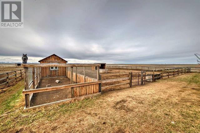 216027 562 Avenue E, House detached with 3 bedrooms, 2 bathrooms and null parking in Foothills County AB | Image 46